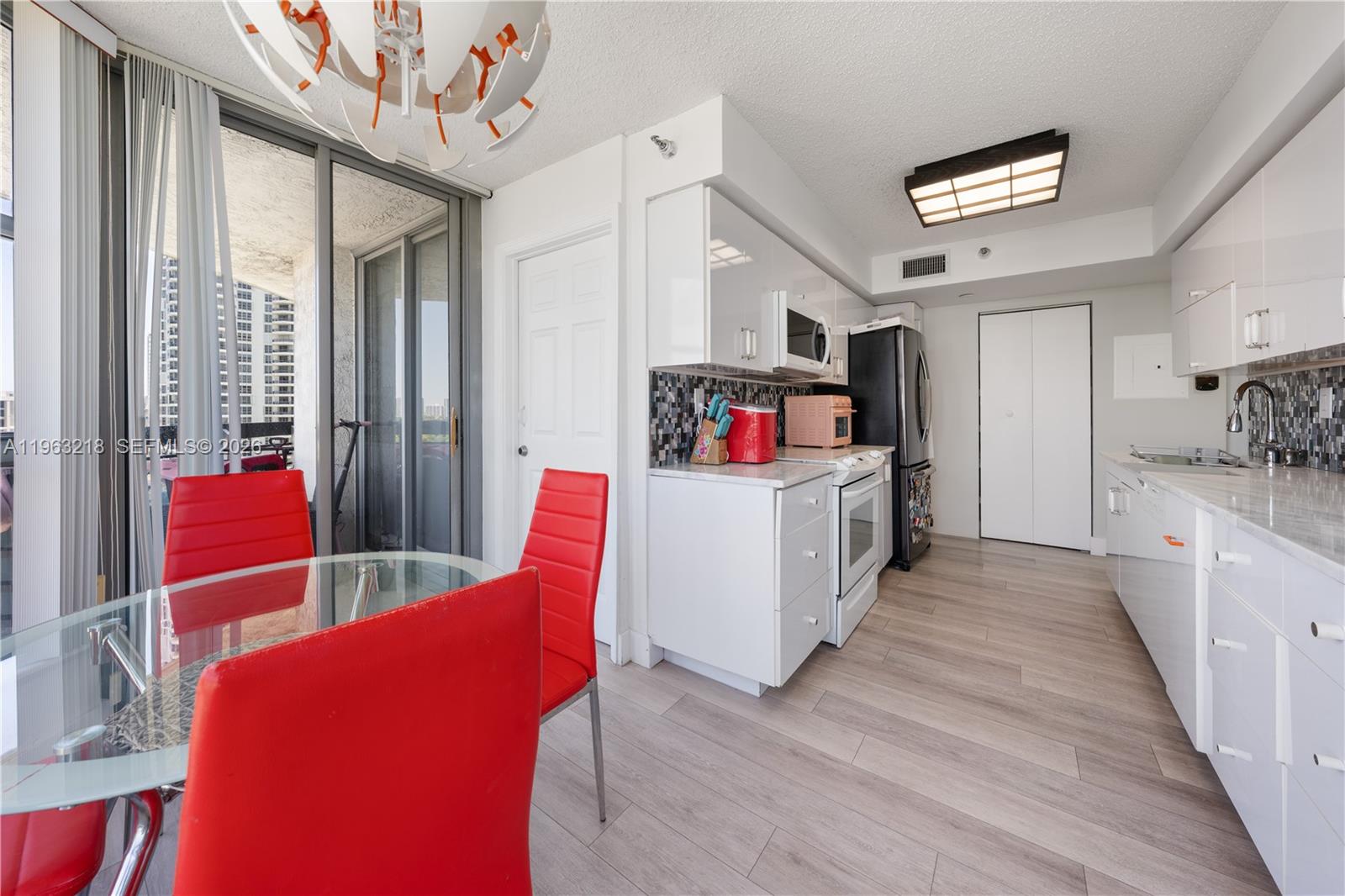 Photo of 3530 Mystic Pointe Dr  #1406, Aventura, Florida, 33180 - 