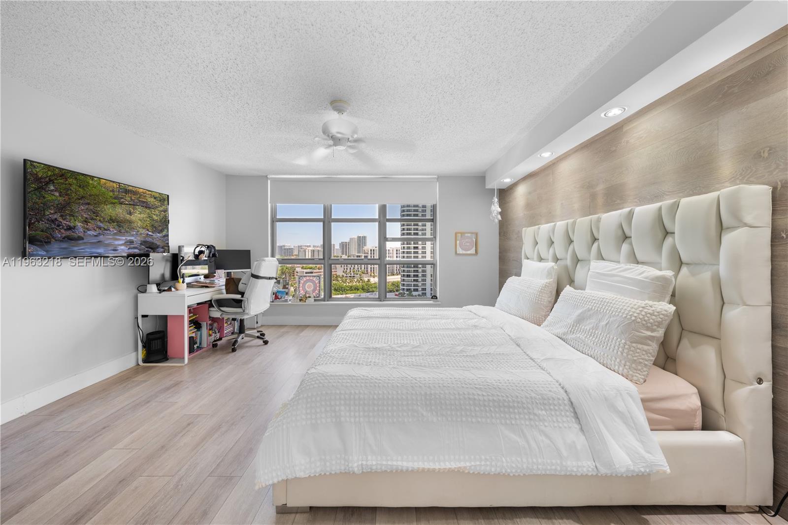 Photo of 3530 Mystic Pointe Dr  #1406, Aventura, Florida, 33180 - 