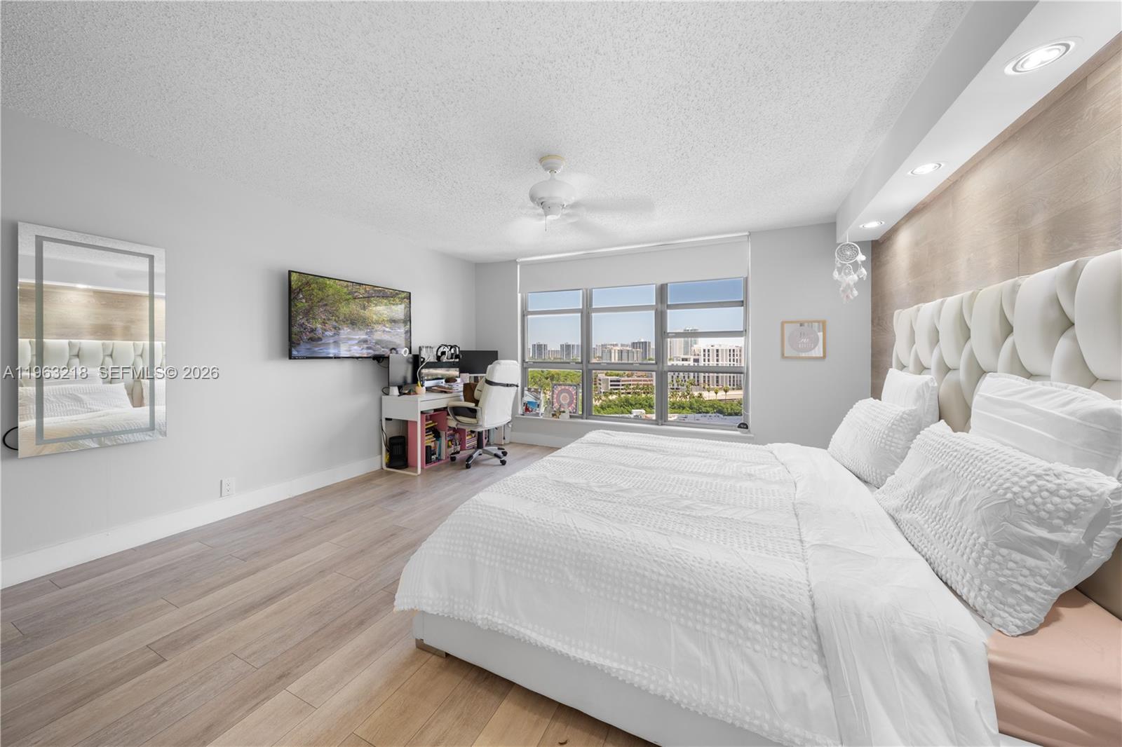 Photo of 3530 Mystic Pointe Dr  #1406, Aventura, Florida, 33180 - 