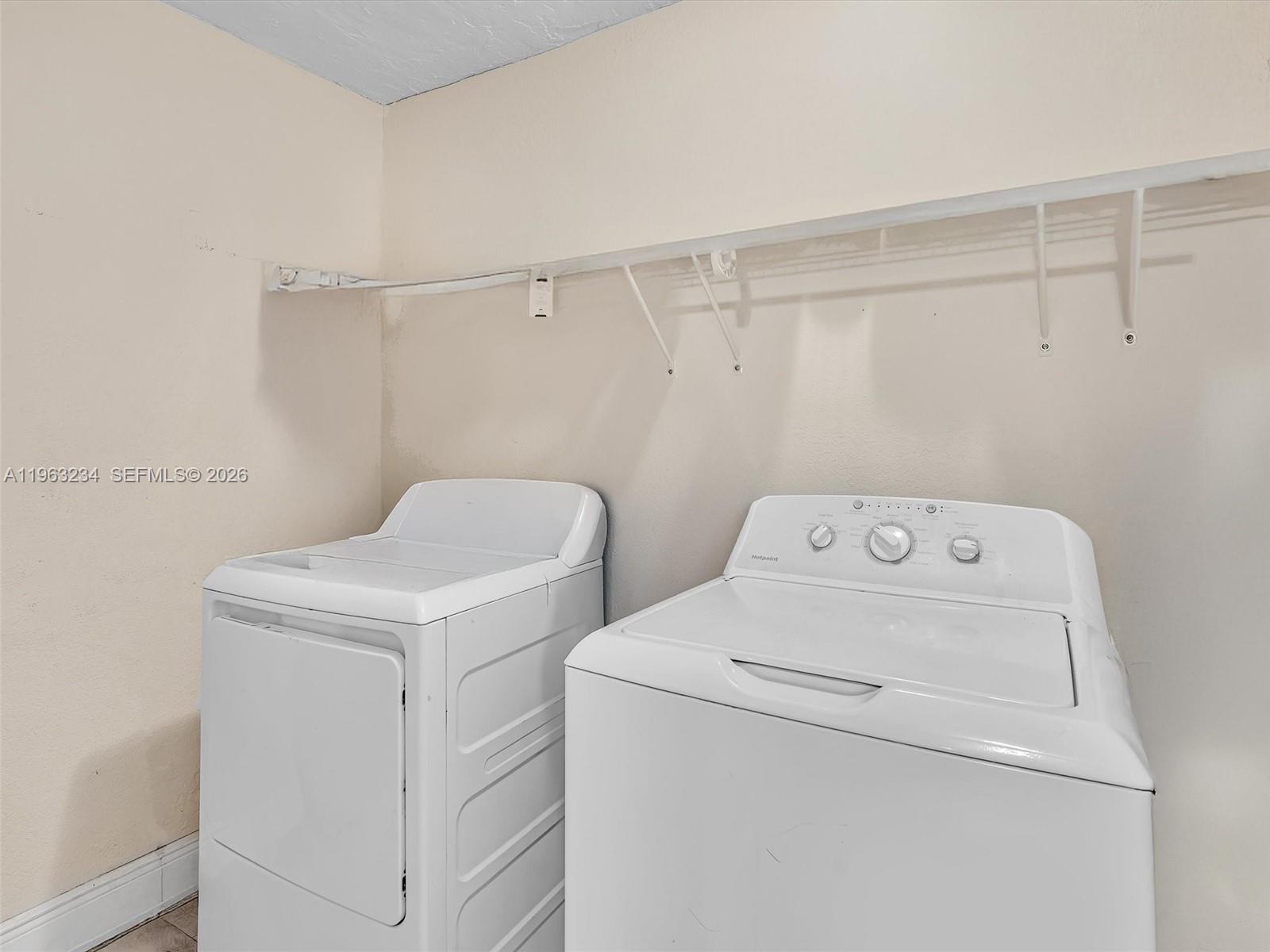   /  1896 sq. ft. $ 2026-02-11 0 Photo
