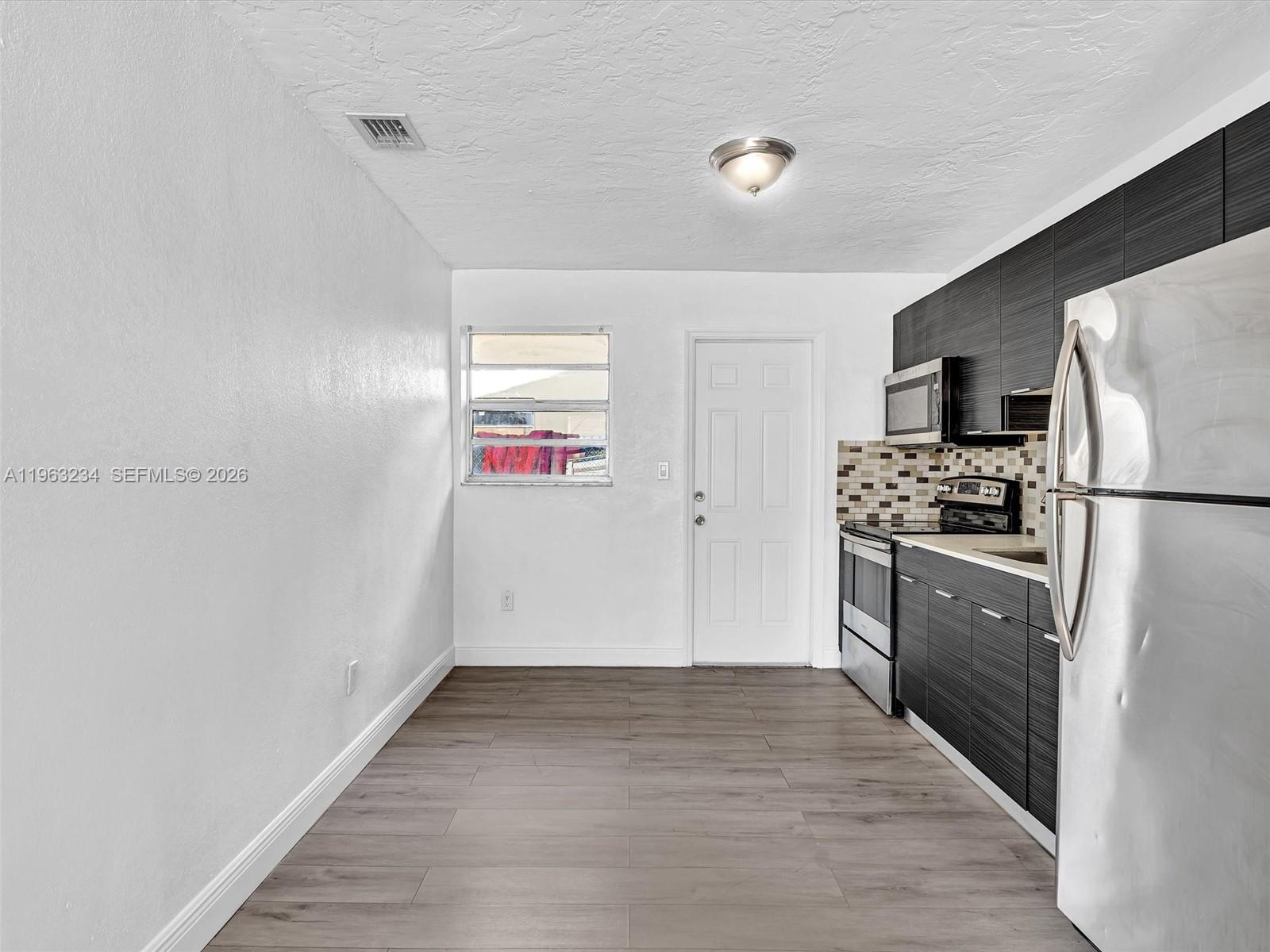   /  1896 sq. ft. $ 2026-02-11 0 Photo