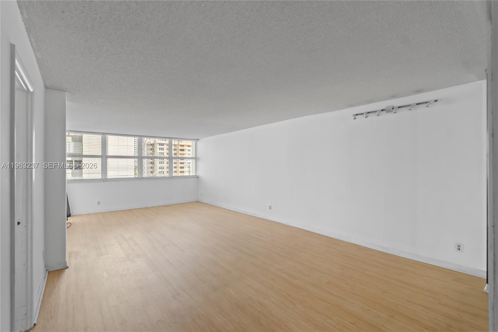 Photo of 1410 Ocean Dr  #503, Hollywood, Florida, 33019 - 