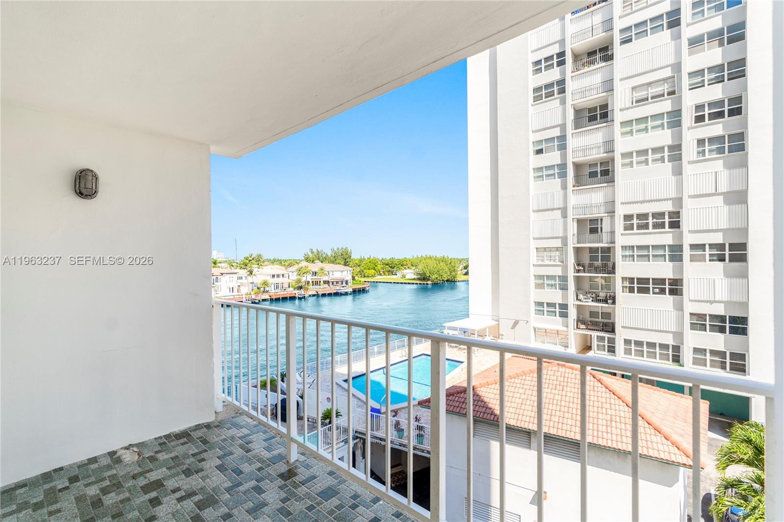 Photo of 1410 Ocean Dr  #503, Hollywood, Florida, 33019 - 