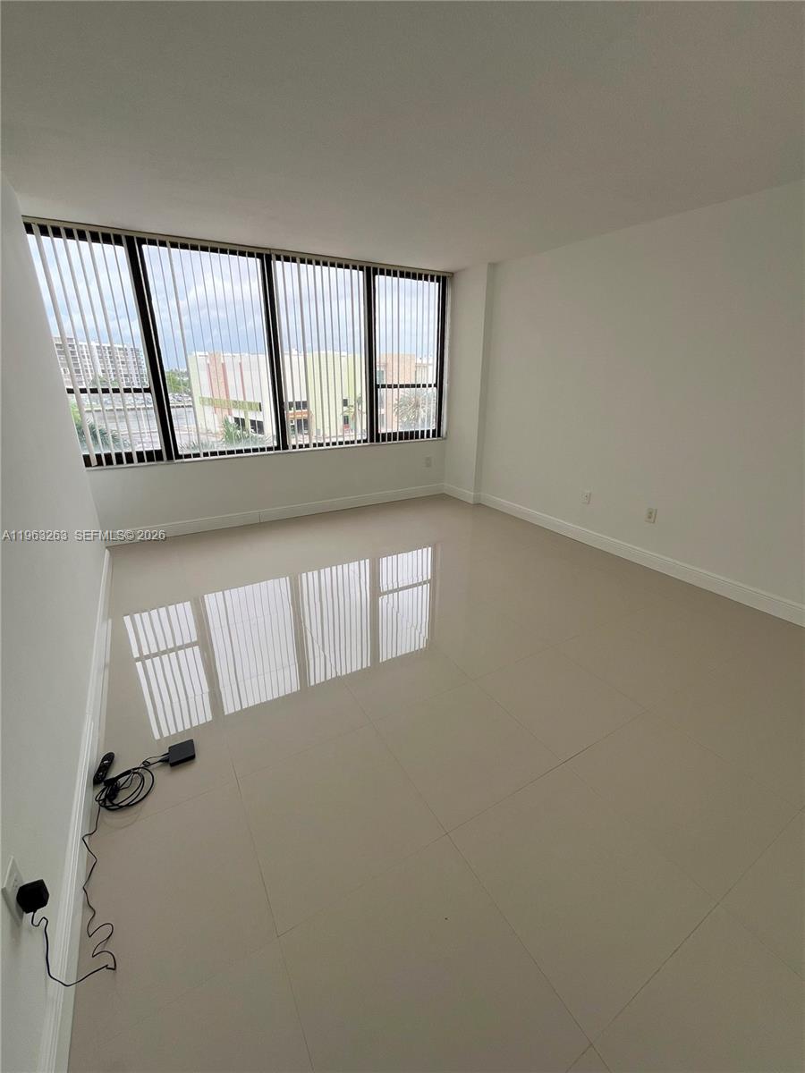 Photo of 3505 Ocean Dr  #502, Hollywood, Florida, 33019 - 