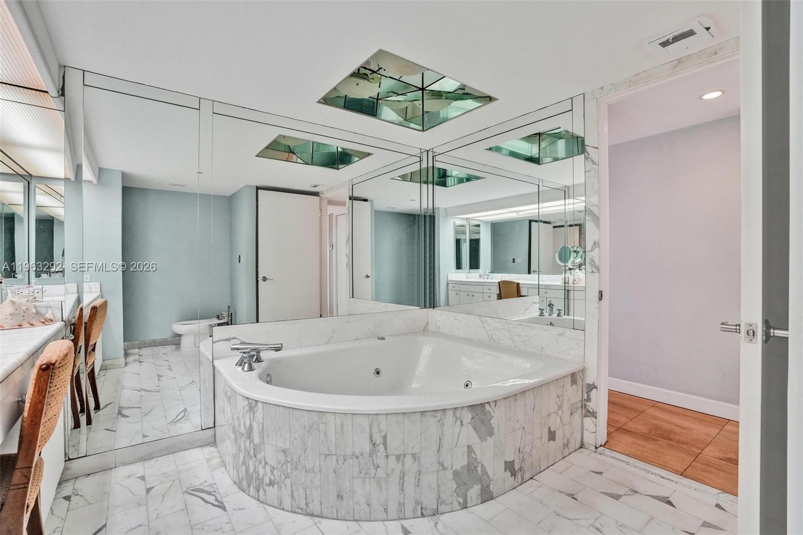 Photo of 19355 Turnberry Way #8K, Aventura, Florida, 33180 -