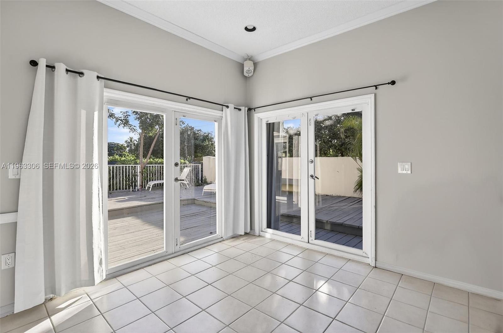 Photo of 1150 Queen Palm Ct  (1150), Hollywood, Florida, 33019 - Virtually Staged