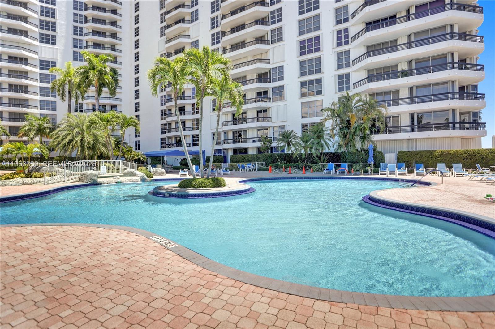Photo of 3530 Mystic Pointe Dr  #2202, Aventura, Florida, 33180 - T500 Pool