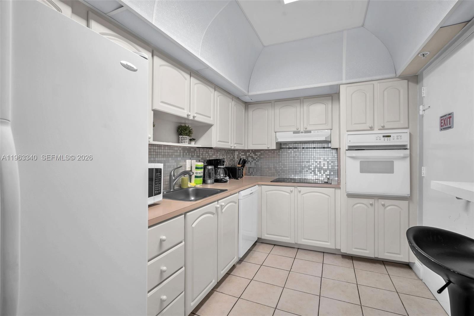 Photo of 3801 Ocean Dr  #2W, Hollywood, Florida, 33019 - 