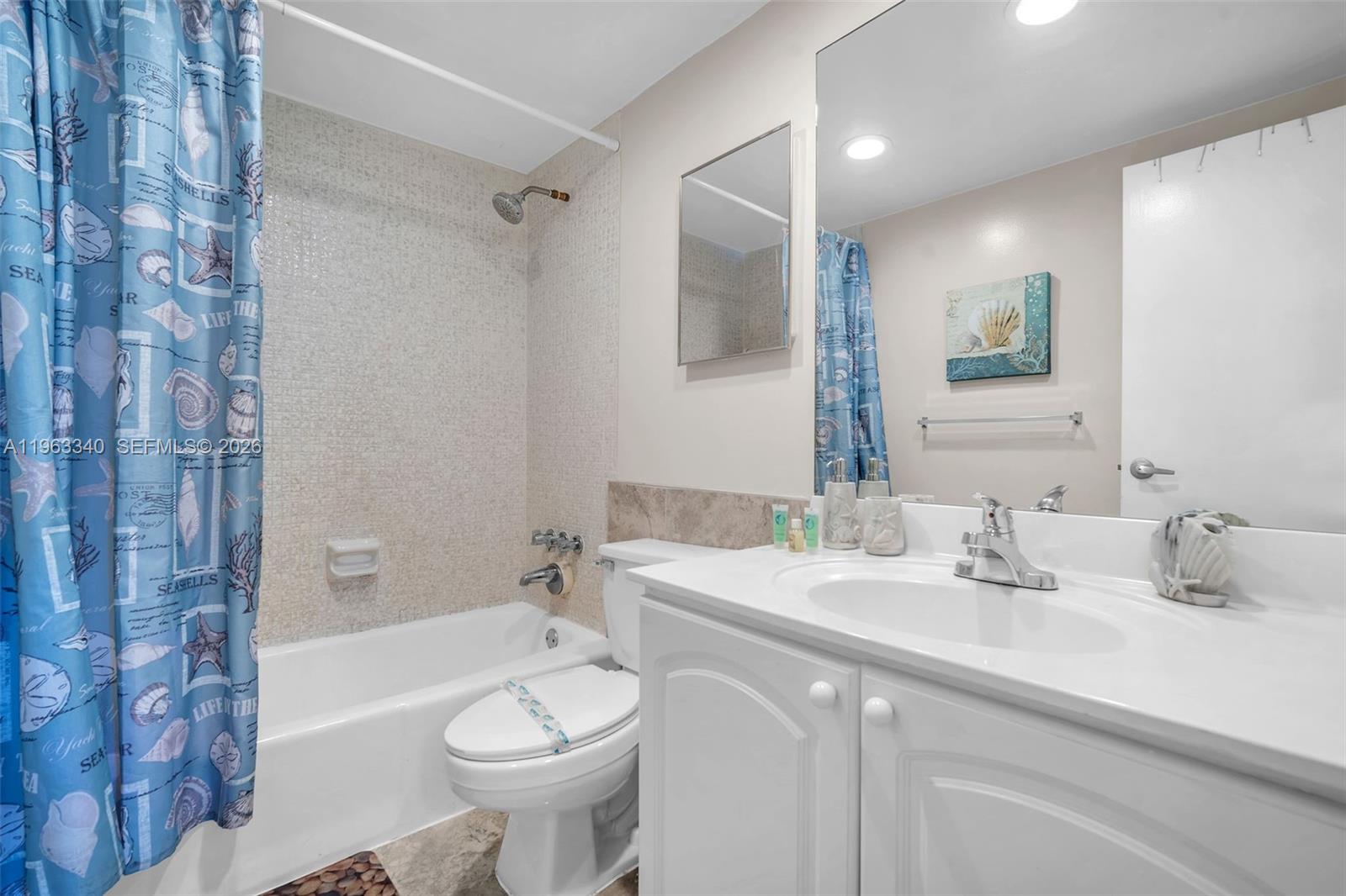 Photo of 3801 Ocean Dr  #2W, Hollywood, Florida, 33019 - 