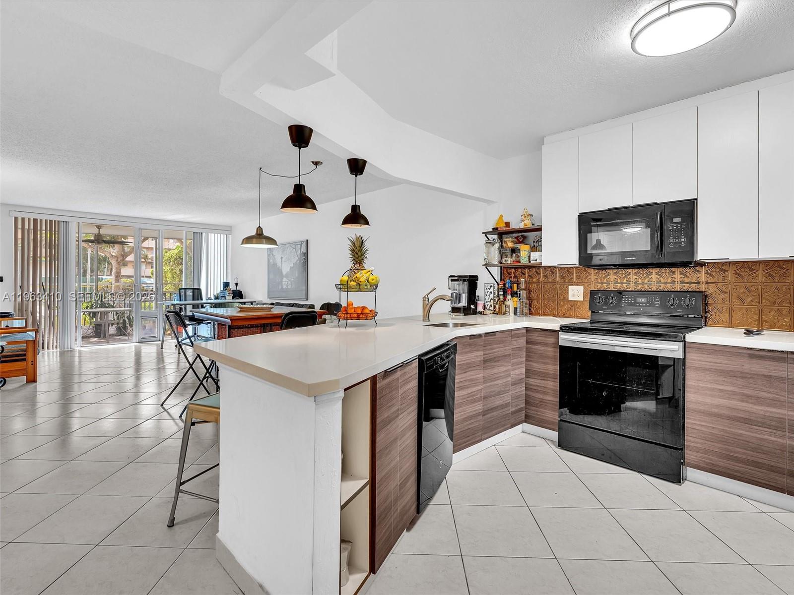 See details 116-1 2 / 2 1315 sq. ft. $ 2026-02-11 0 Photo