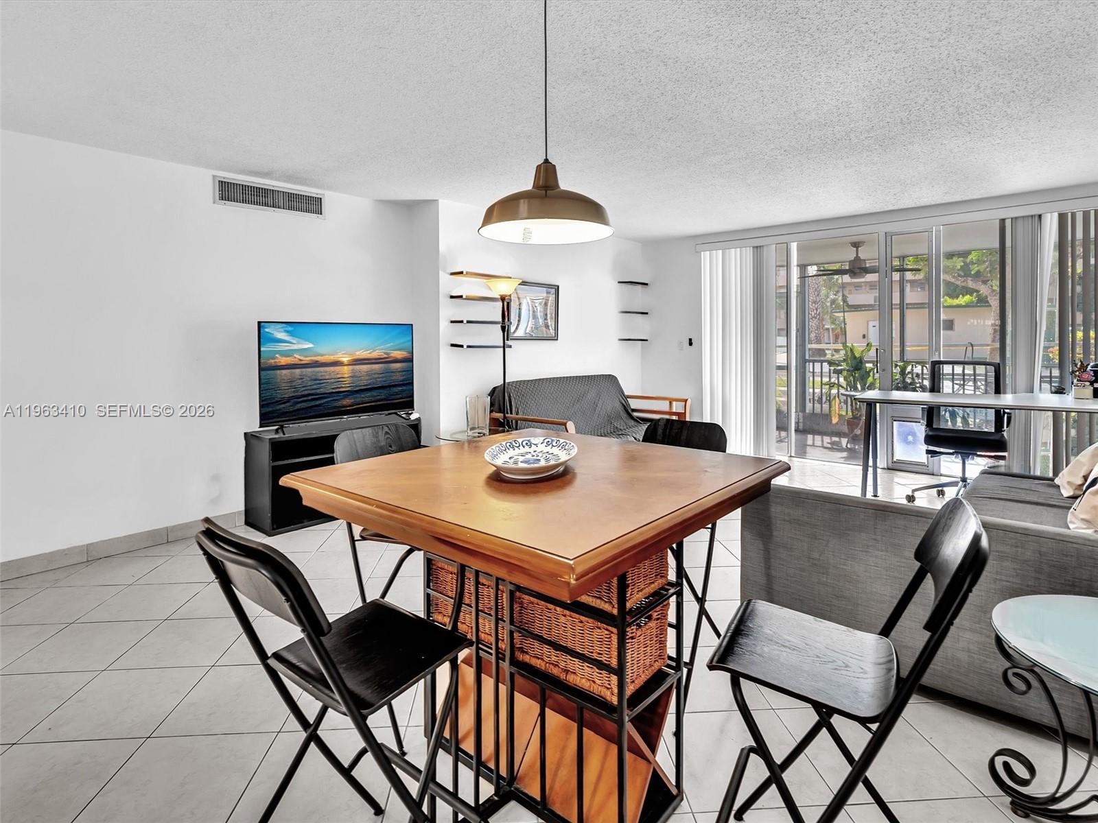 See details 116-1 2 / 2 1315 sq. ft. $ 2026-02-11 0 Photo