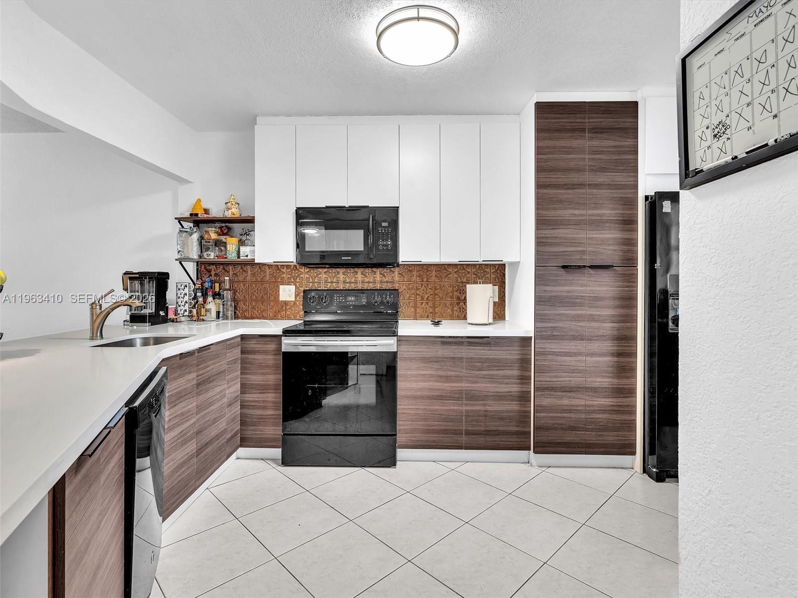 See details 116-1 2 / 2 1315 sq. ft. $ 2026-02-11 0 Photo