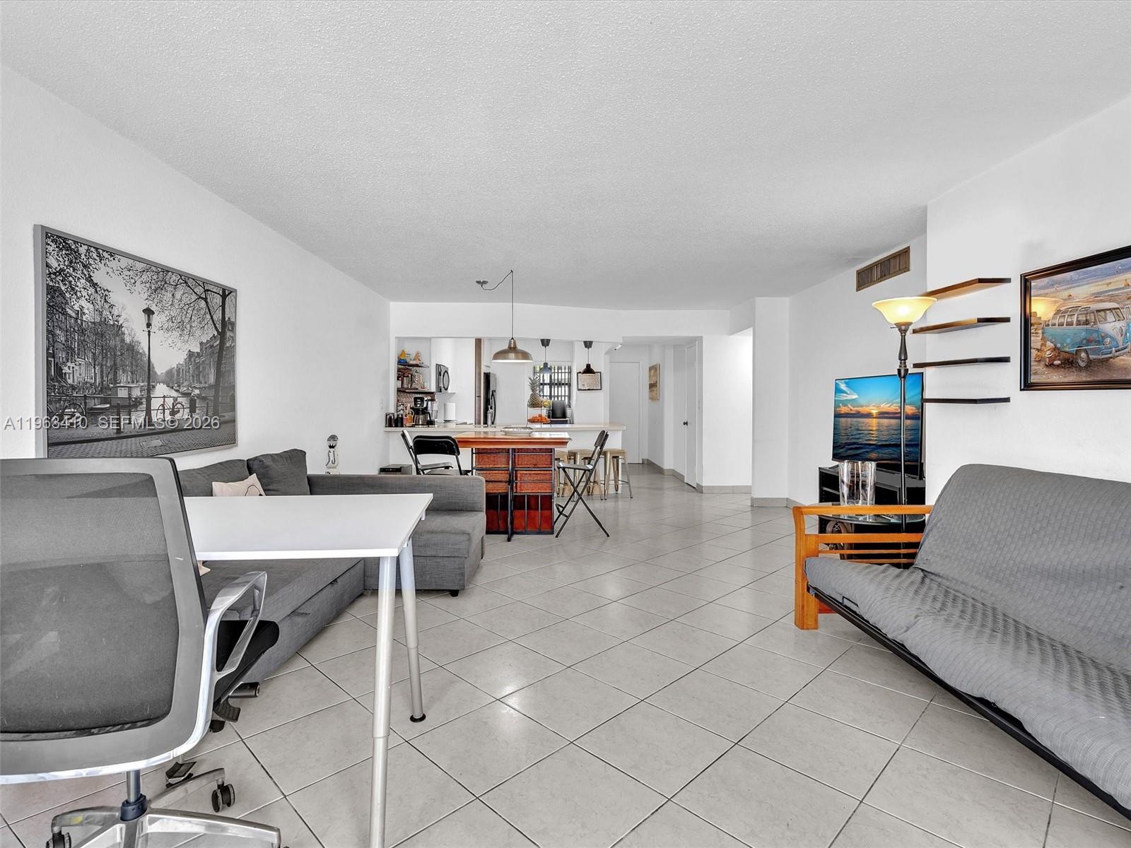 See details 116-1 2 / 2 1315 sq. ft. $ 2026-02-11 0 Photo