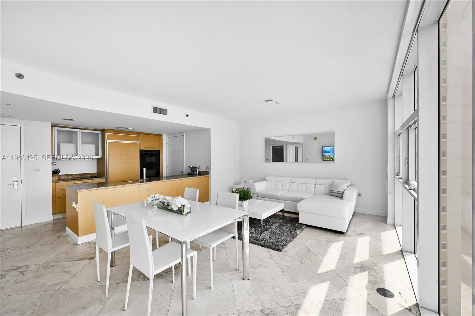 1907 1 / 1 871 sq. ft. $ 2026-02-11 0 foto