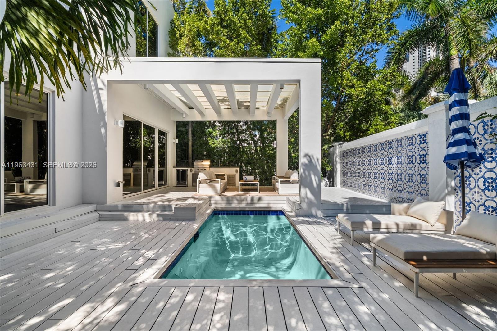 Photo of 18935 Atlantic Blvd (18935), Sunny Isles Beach, Florida, 33160 -