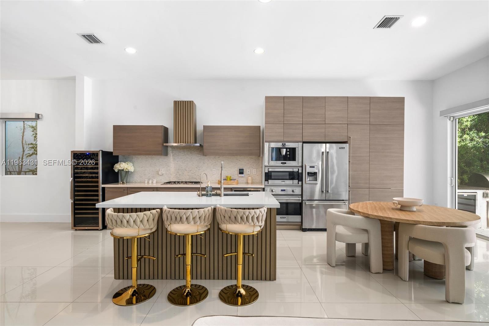 Photo of 18935 Atlantic Blvd (18935), Sunny Isles Beach, Florida, 33160 -