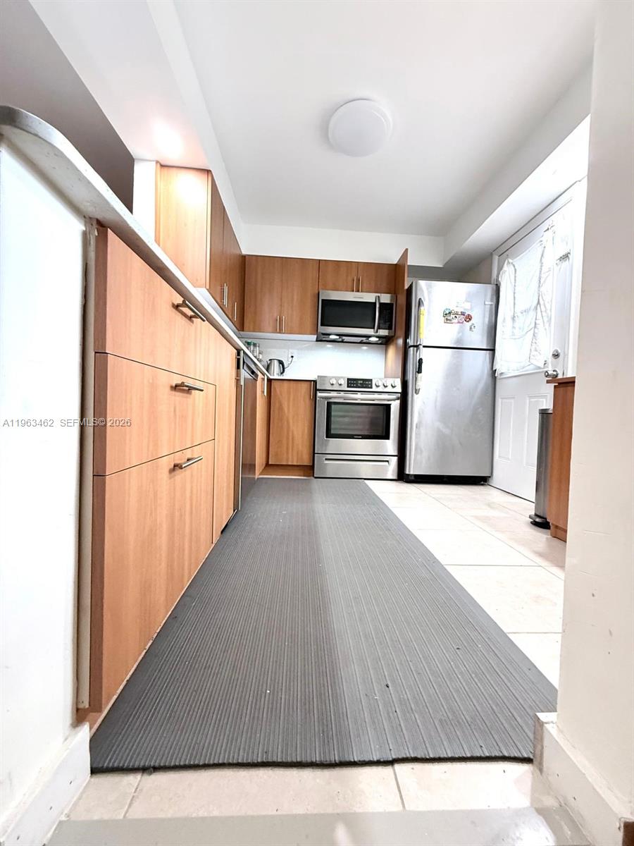 C114 1 / 2 898 sq. ft. $ 2026-06-17 0 foto