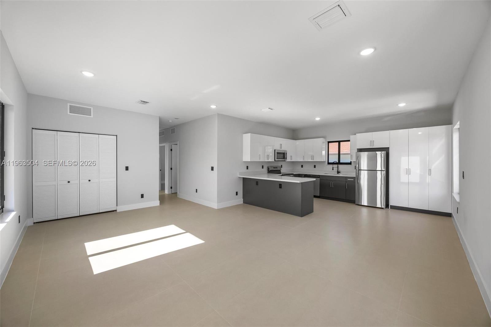   /  2600 sq. ft. $ 2026-02-11 0 Photo