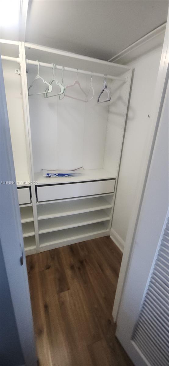 See details 15M 1 / 2 870 sq. ft. $ 2026-02-11 0 Photo