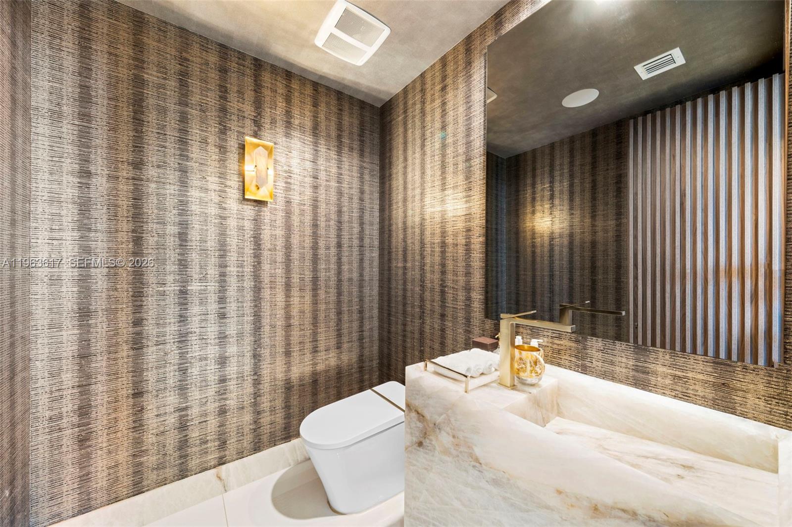 PH-1 4 / 6 4955 sq. ft. $ 2026-02-11 0 foto