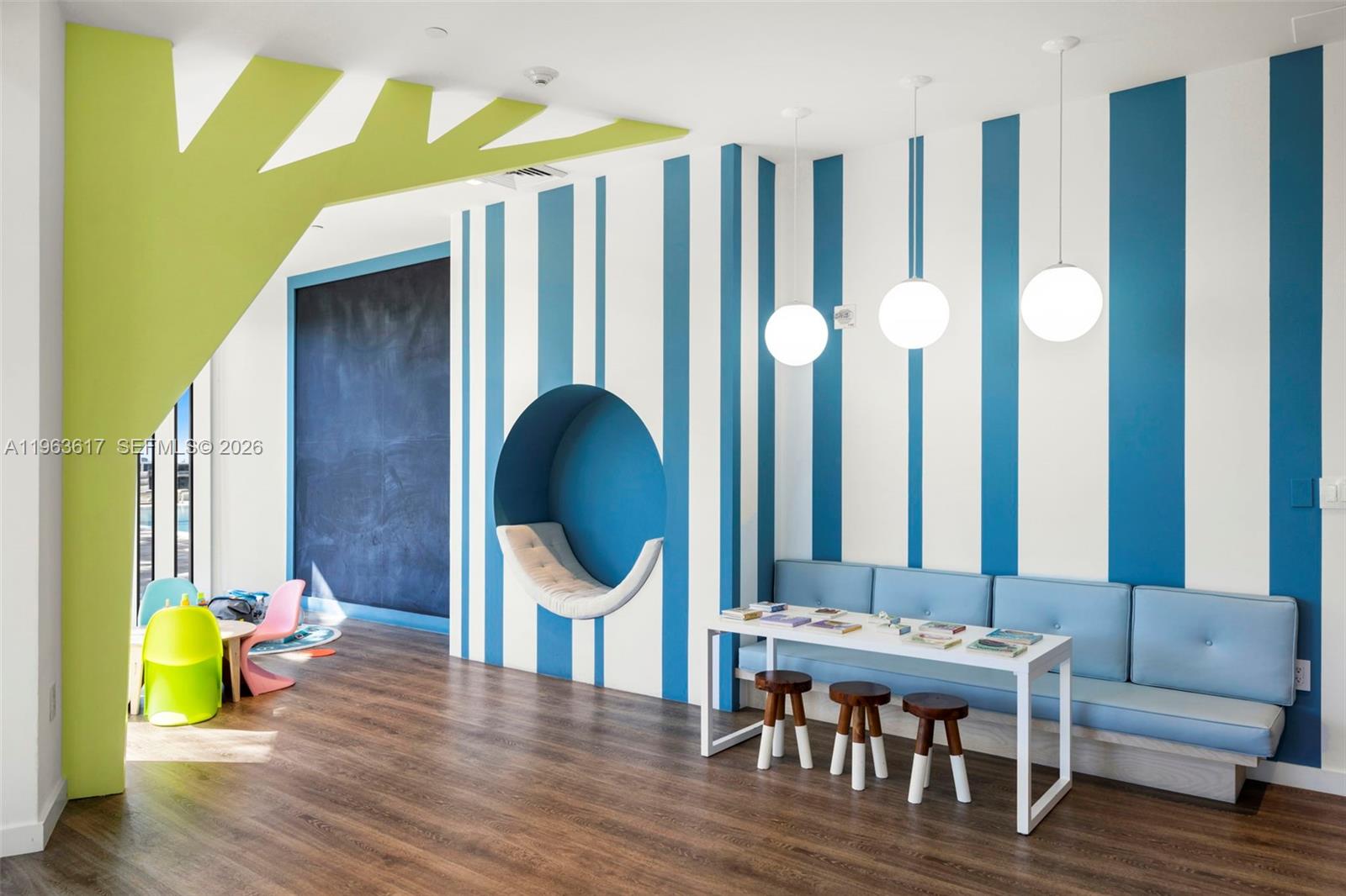 PH-1 4 / 6 4955 sq. ft. $ 2026-02-11 0 foto