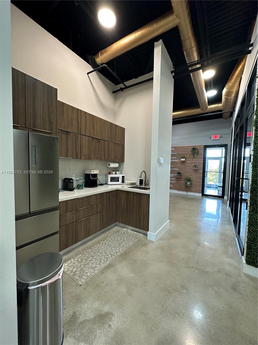 Подробнее 208 / кв.футов $ 2026-02-11 0 Фото