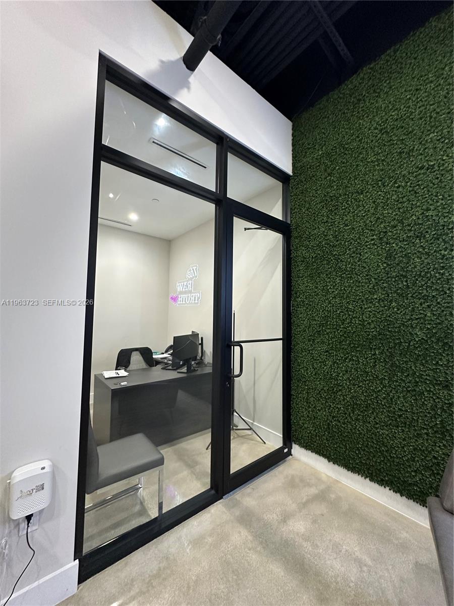 Подробнее 208 / кв.футов $ 2026-02-11 0 Фото