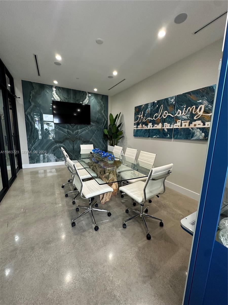 Подробнее 208 / кв.футов $ 2026-02-11 0 Фото