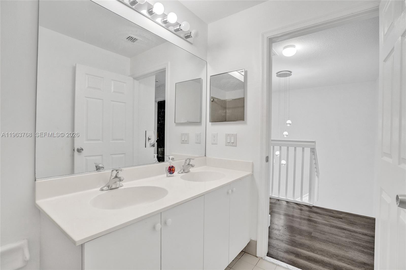 4253 3 / 3 2002 sq. ft. $ 2026-02-11 0 Photo