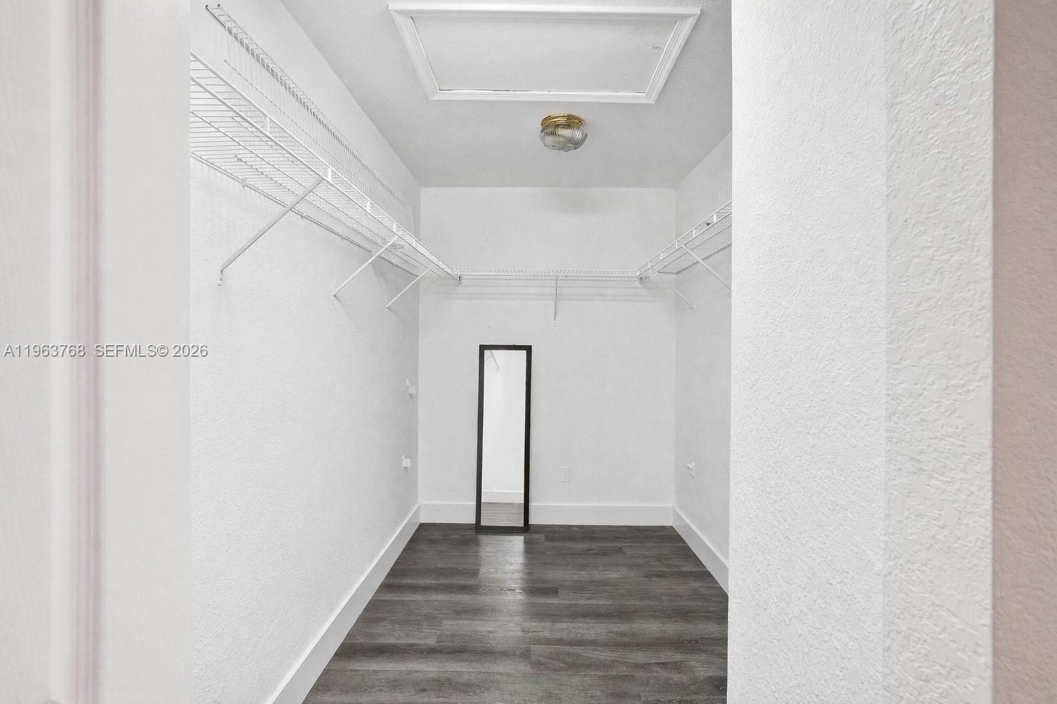 4253 3 / 3 2002 sq. ft. $ 2026-02-11 0 Photo