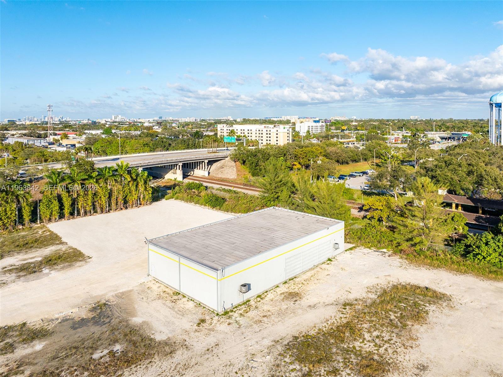   /   sq. ft. $ 2026-02-11 0 foto