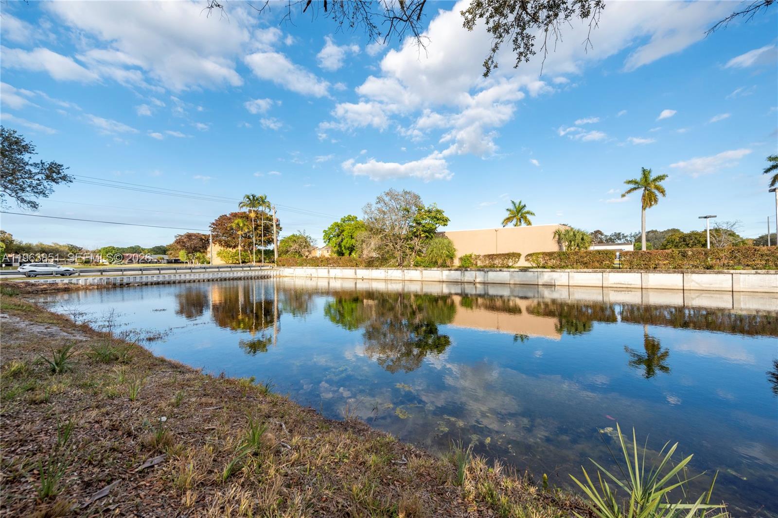   /   sq. ft. $ 2026-02-11 0 foto