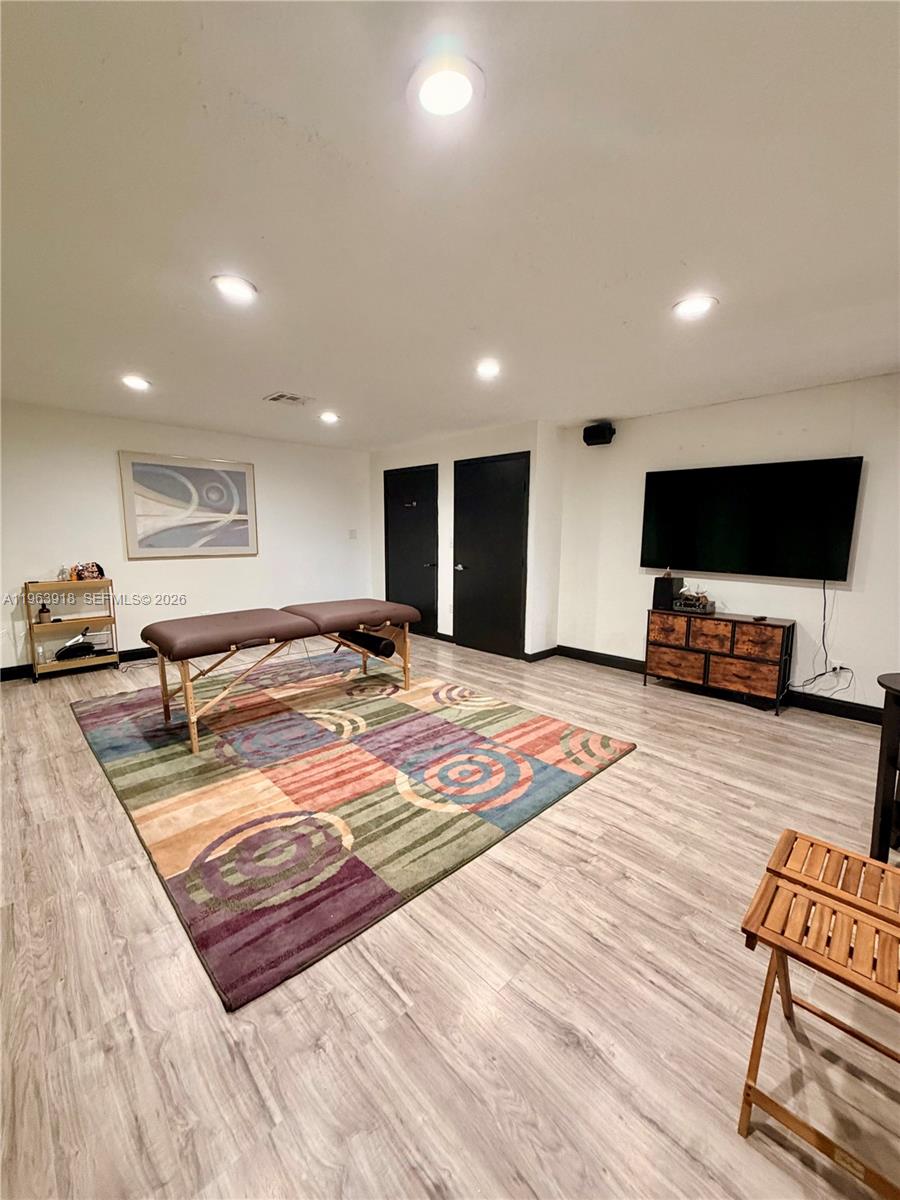 9  /   sq. ft. $ 2026-02-11 0 Photo