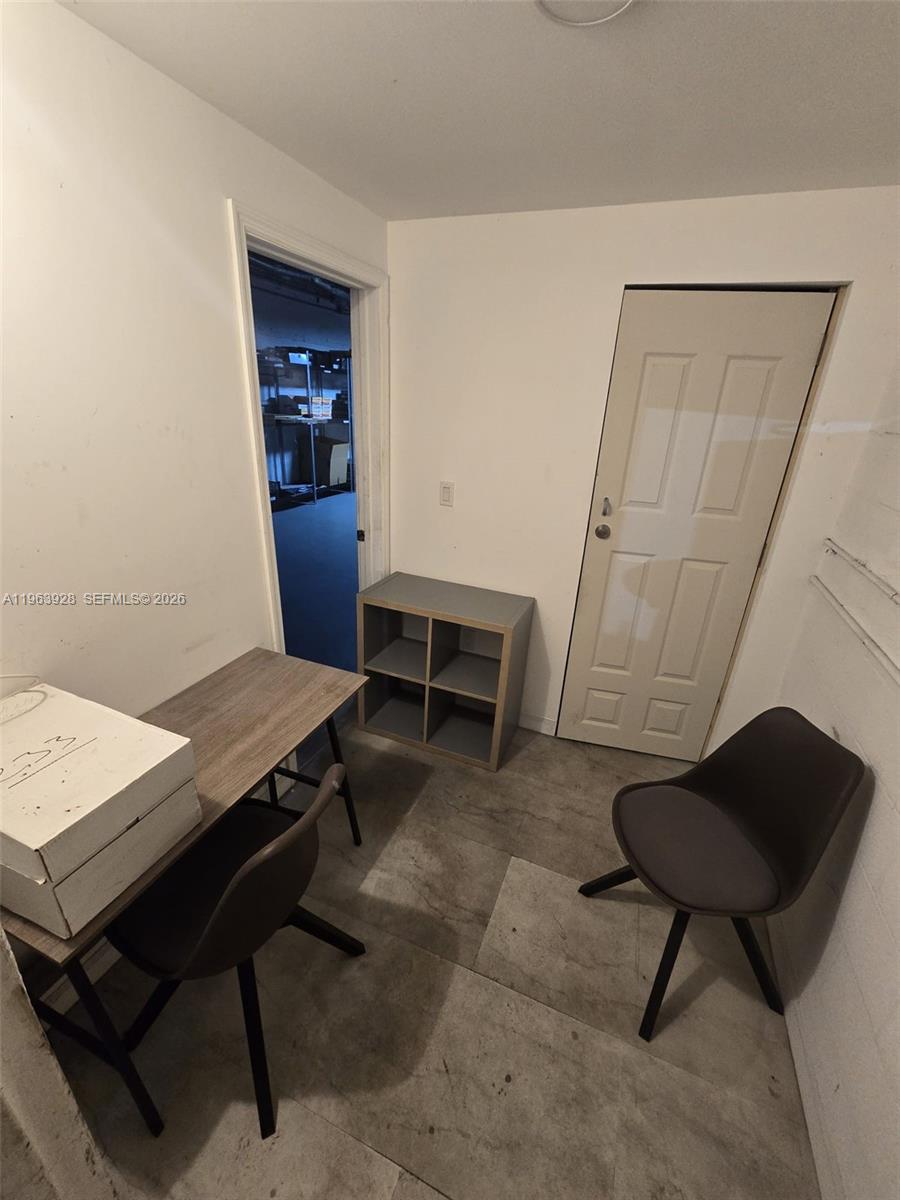33  /   sq. ft. $ 2026-02-11 0 Photo