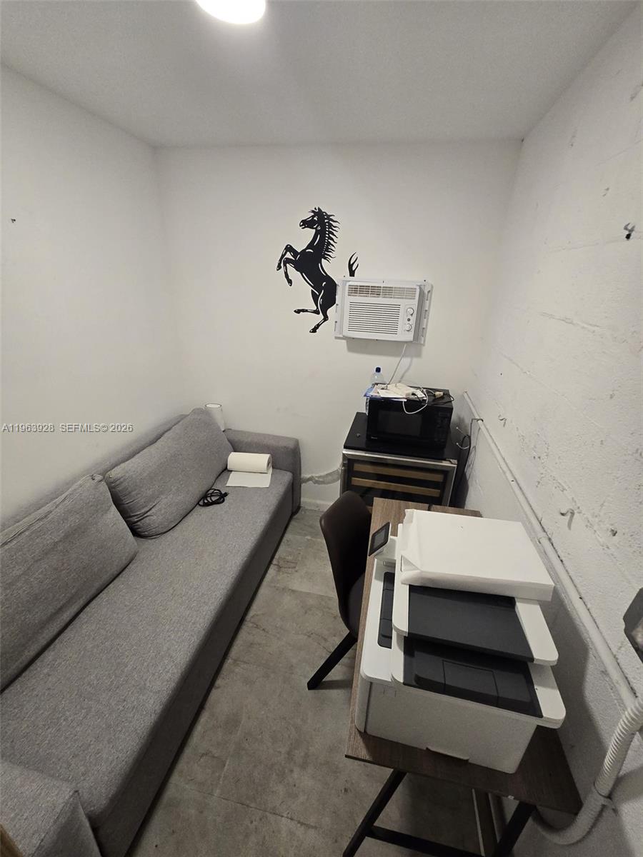 33  /   sq. ft. $ 2026-02-11 0 Photo