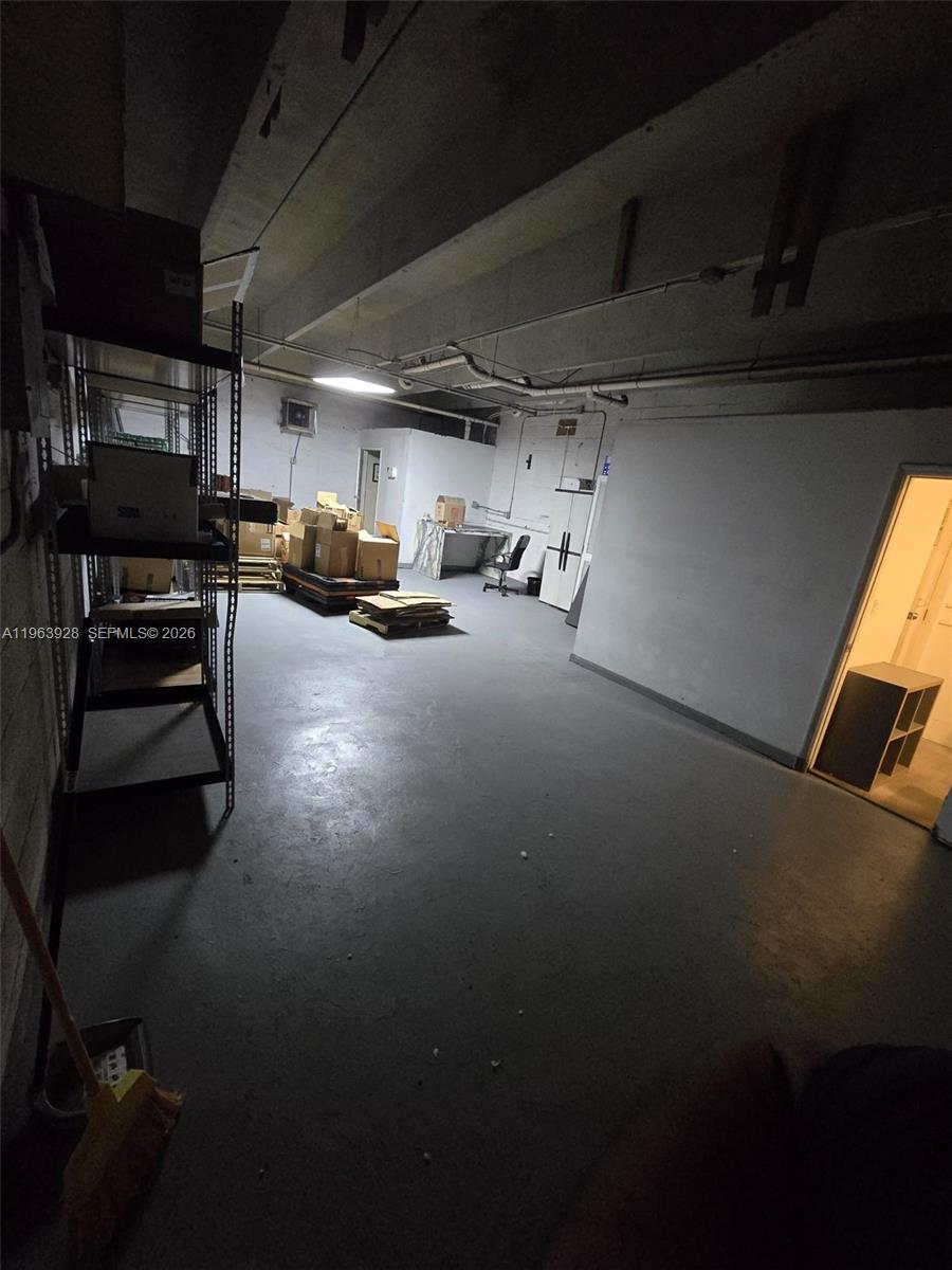 33  /   sq. ft. $ 2026-02-11 0 Photo