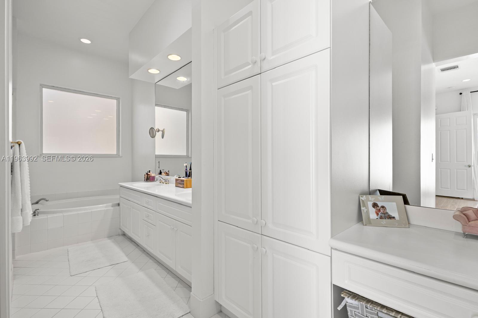 Photo of 1408 Mariner Way (1408), Hollywood, Florida, 33019 -