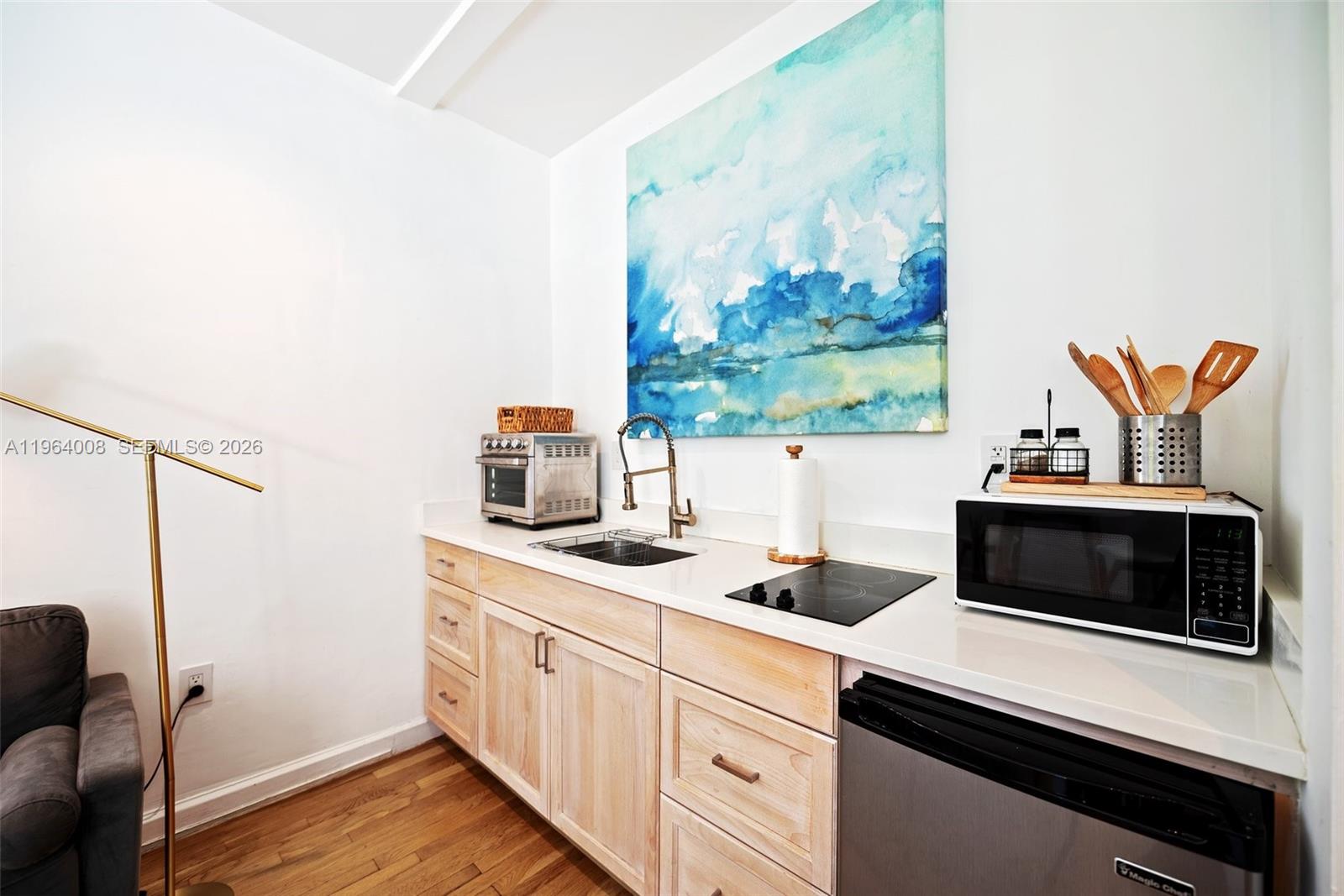   /   кв.футов $ 2026-02-11 0 Фото