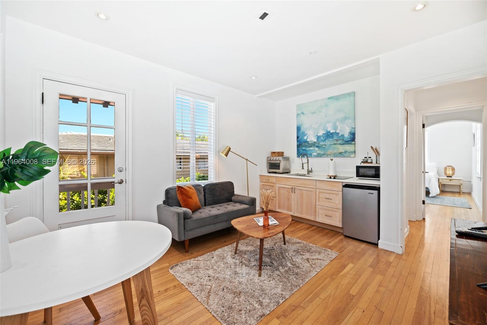   /   кв.футов $ 2026-02-11 0 Фото