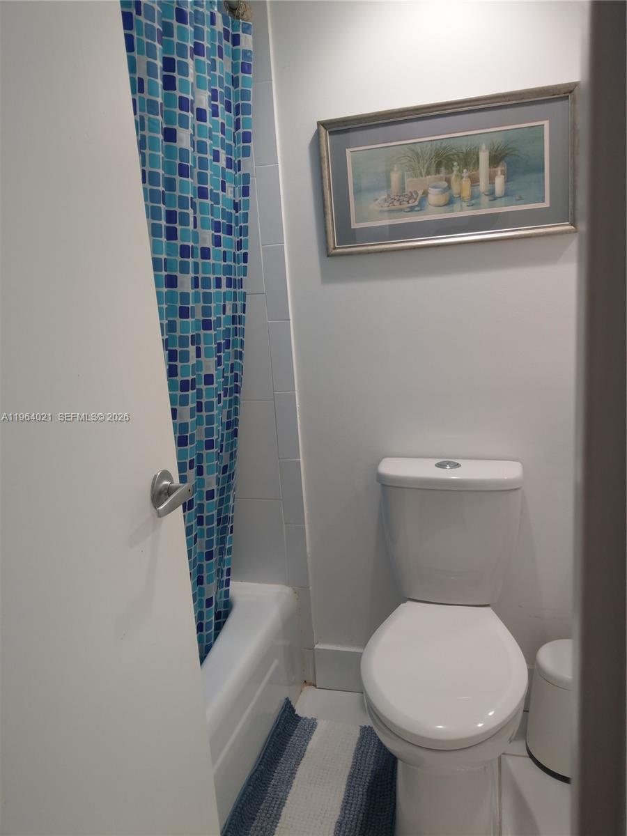 Photo of 3000 Ocean Dr  #210, Hollywood, Florida, 33019 - 