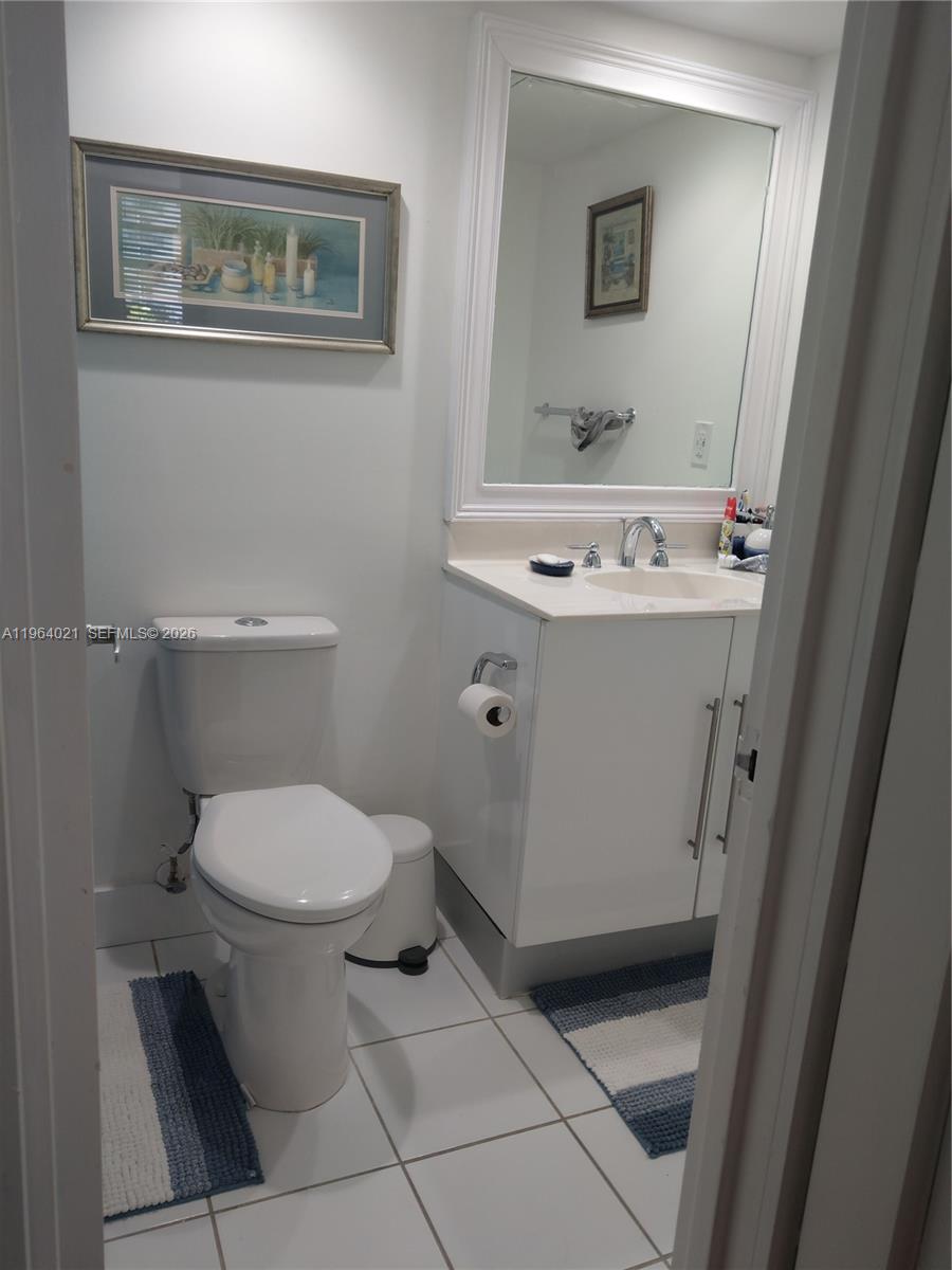 Photo of 3000 Ocean Dr  #210, Hollywood, Florida, 33019 - 