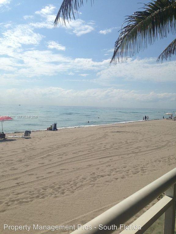 Photo of 3000 Ocean Dr  #210, Hollywood, Florida, 33019 - 