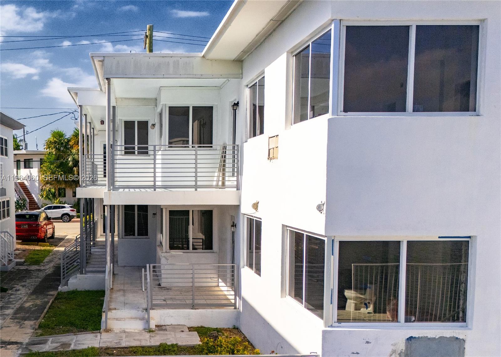   /   кв.футов $ 2026-02-12 0 Фото