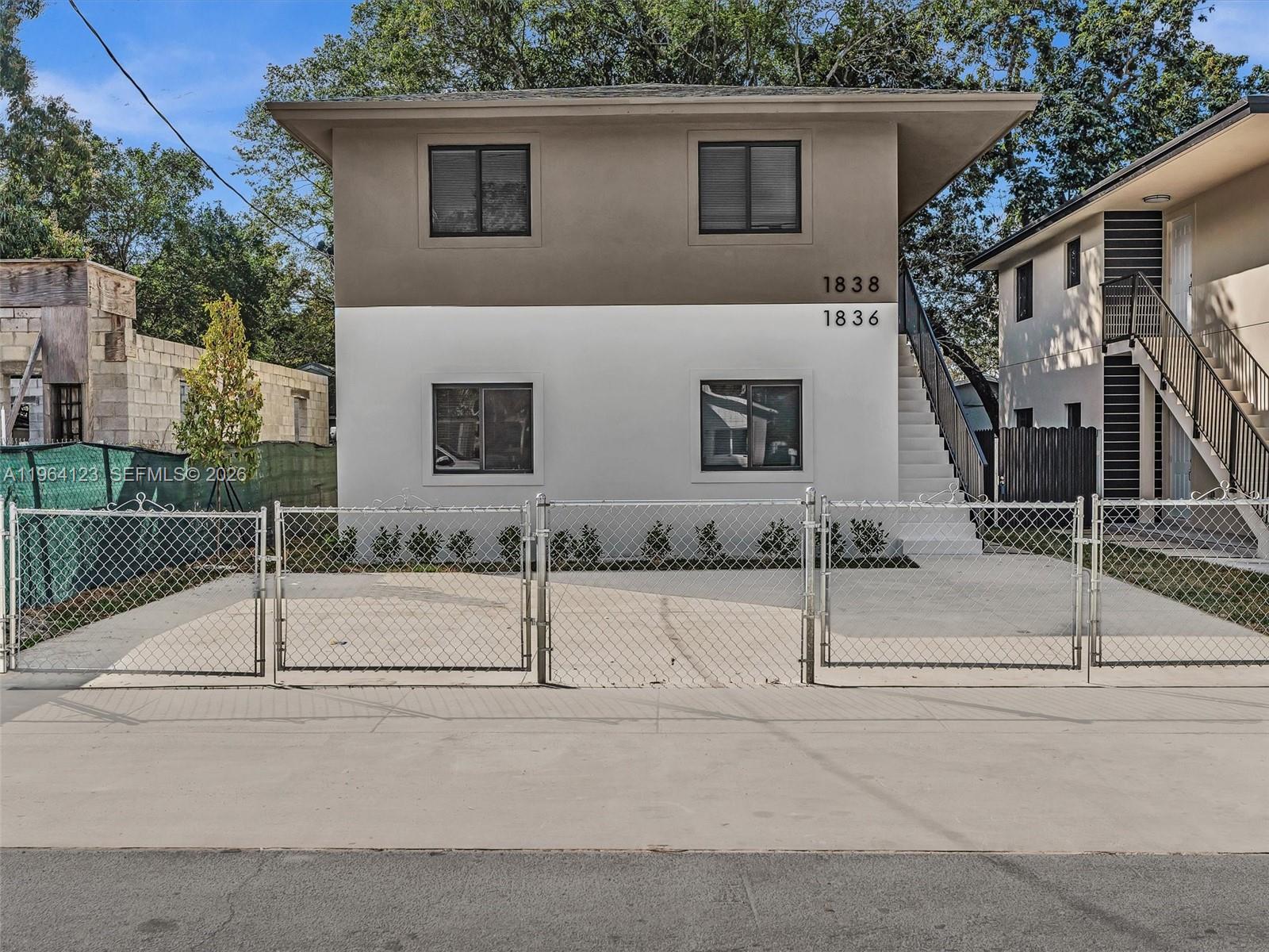   /   кв.футов $ 2026-02-12 0 Фото