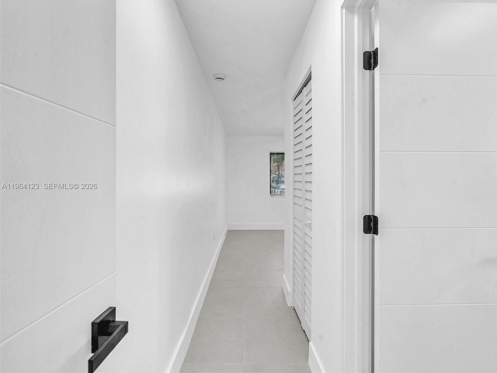   /   кв.футов $ 2026-02-12 0 Фото