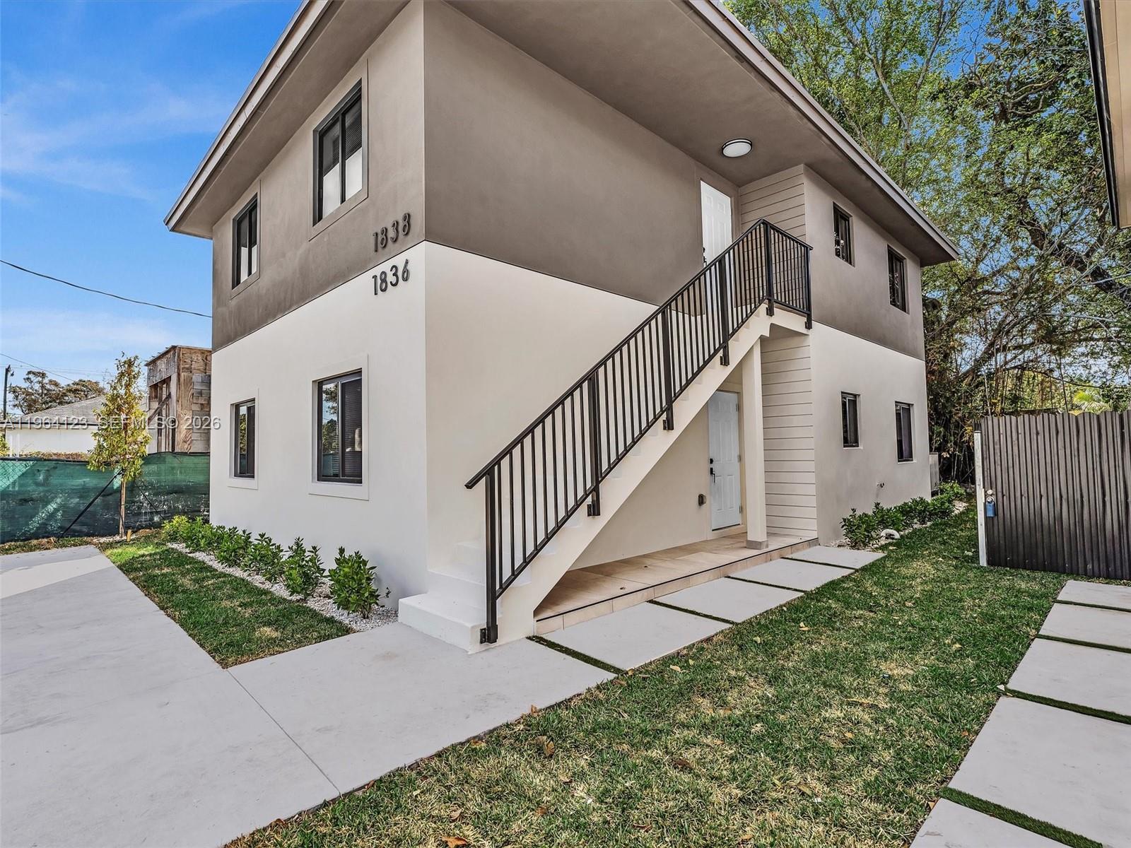   /   кв.футов $ 2026-02-12 0 Фото