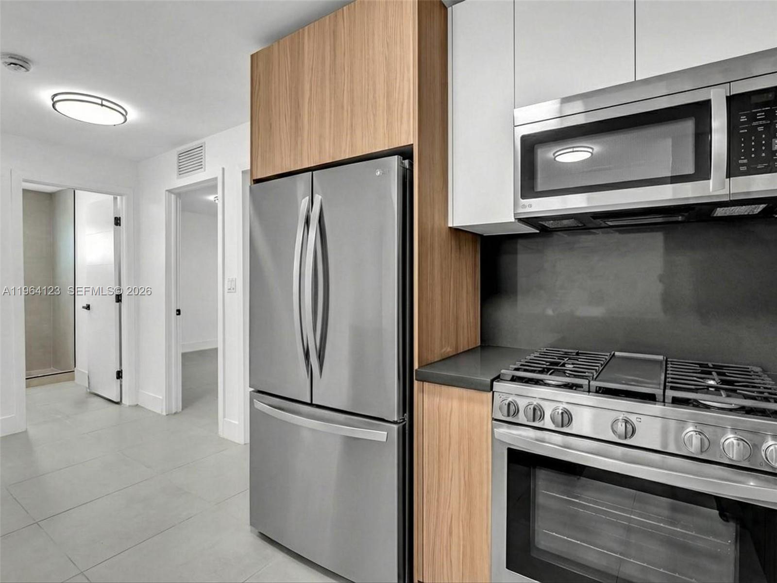   /   кв.футов $ 2026-02-12 0 Фото