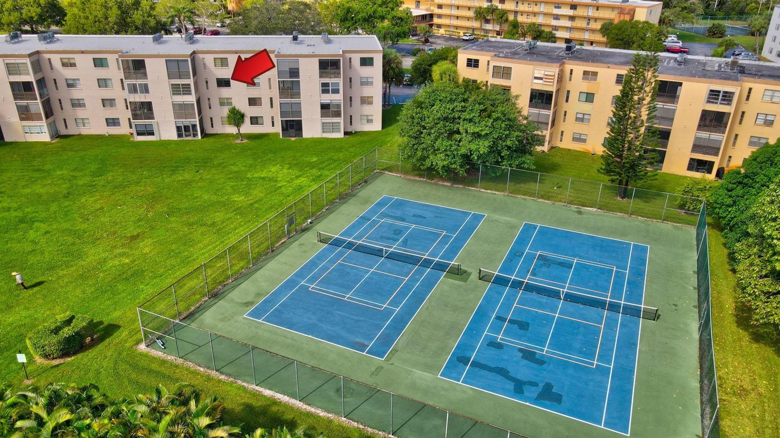 Ver detalles 303 2 / 2 979 sq. ft. $ 2026-06-21 0 foto