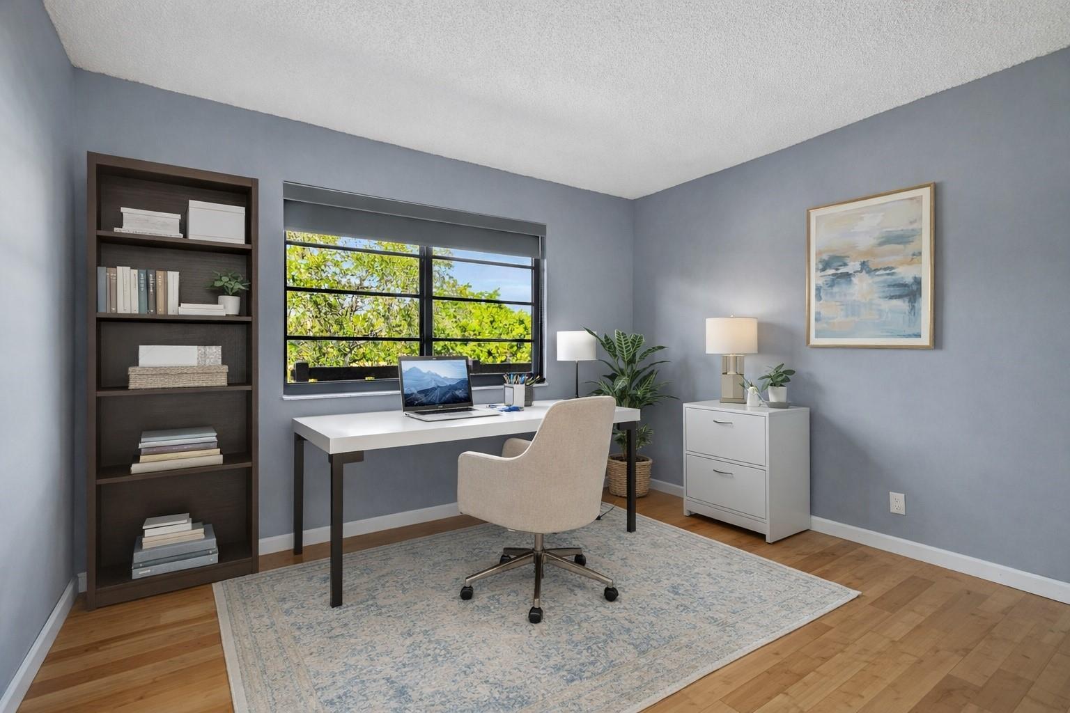 Ver detalles 303 2 / 2 979 sq. ft. $ 2026-06-21 0 foto