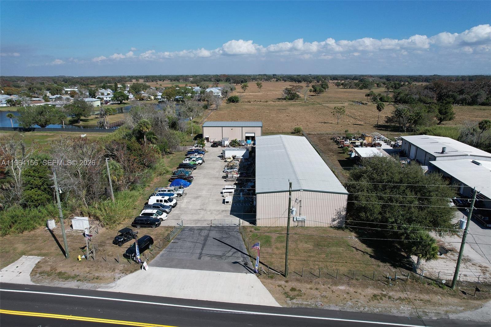   /   кв.футов $ 2026-02-12 0 Фото